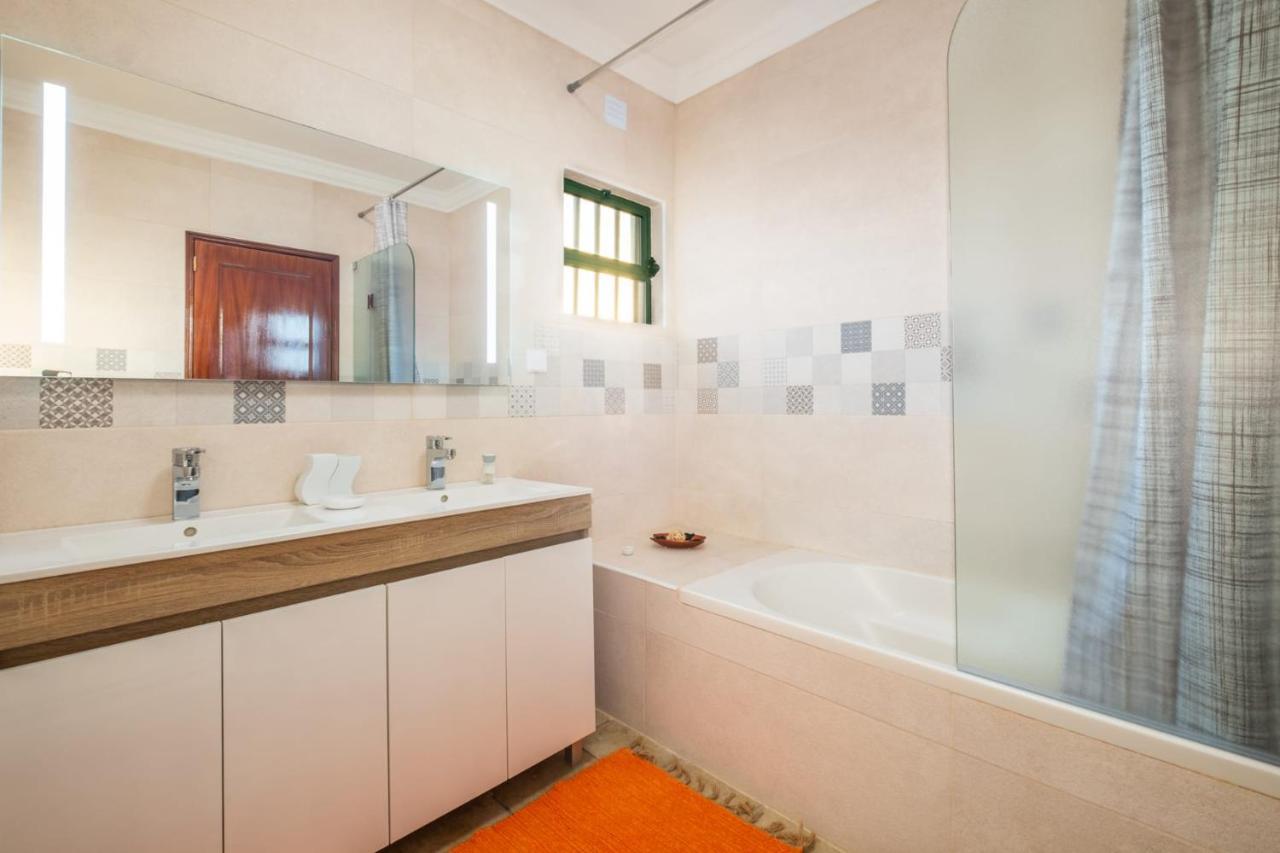 Villa Sequeira - Private Pool - Free Wifi - By Bedzy Albufeira Buitenkant foto